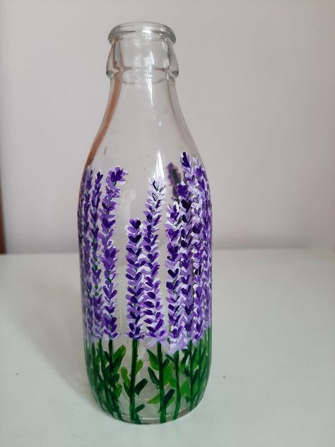 Glass Painting Ideas For Beginners, Bottle Art Design, Art And Crafts Ideas, Glass Bottle Decoration, Glass Painting Ideas, Bottle Decoration Ideas, Glassware Crafts, Painting Glass Jars, Painted Glass Bottles