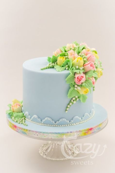 Buttercream spring flowers cake                                                                                                                                                                                 More Spring Flowers Cake, Cake With Flowers, Cake Piping, Buttercream Flower Cake, Cupcakes Decorados, Spring Cake, Creative Cake Decorating, Birthday Cakes For Women, Flowers Cake