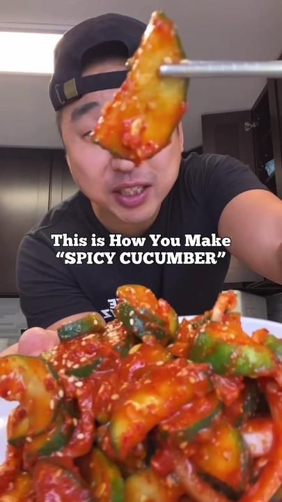 Spicy Cucumber 🥒👨🏻‍🍳🔥 #cucumber #oimuchim #easyrecipe #quickrecip... | TikTok Cucumber Banchan, Korean Cucumber Side Dish, Salad Korean, Banchan Recipe, Korean Appetizers, Chef Chris Cho, Korean Food Side Dishes, Chris Cho, Spicy Cucumber Salad