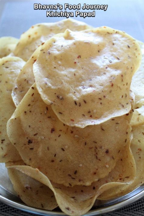 Khichiya Papad Khichiya Papad, Tortilla Maker, Indian Appetizers, Indian Rice, Dinner Party Menu, Pastry Tart, Chili Paste, Vegetarian Cooking, Rice Flour