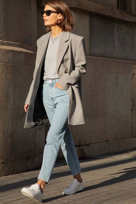 Vinter Mode Outfits, Athleisure Trend, Looks Street Style, Hairstyles Easy, Ținută Casual, Modieuze Outfits, Volleyball Hairstyles, Mode Inspo, Blazer Outfits