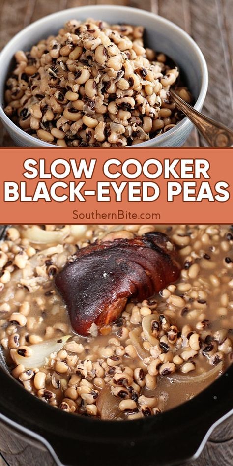 Cajun Black Eyed Peas Recipe, Black Eyed Peas Recipe Crock Pot, Slow Cooker Black Eyed Peas, Blackeyed Pea Recipes, Cooking Black Eyed Peas, South Recipes, Soak Beans, Easy Homemade Cornbread, Blackeyed Peas