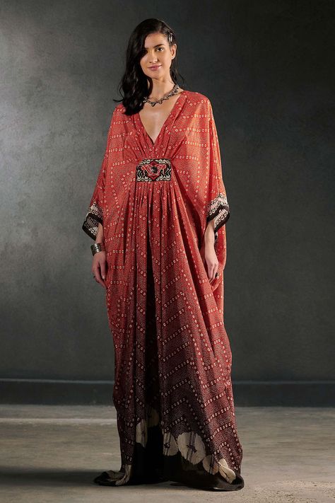 Buy Imama Silk Bandhani Print Kaftan by Rajdeep Ranawat at Aza Fashions Kaftan Dress Modern Pattern, Kaftan Dress Modern, Rajdeep Ranawat, Silk Kaftan Dress, Bandhani Print, Kaftan Gown, Kaftan For Women, Kaftan Designs, Silk Kaftan