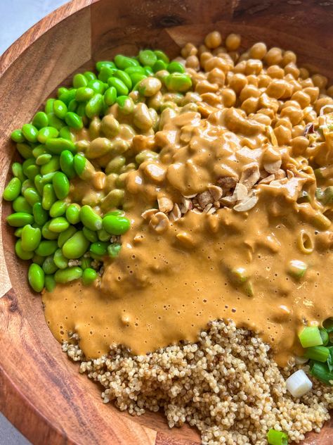 Quinoa Edamame Salad With Creamy Peanut Dressing Salad With Edamame, Quinoa Edamame, Salad Fingers, Lunchbox Recipes, Balanced Eating, Edamame Salad, Meal Prep Lunch, Prep Lunch, Protein Pasta