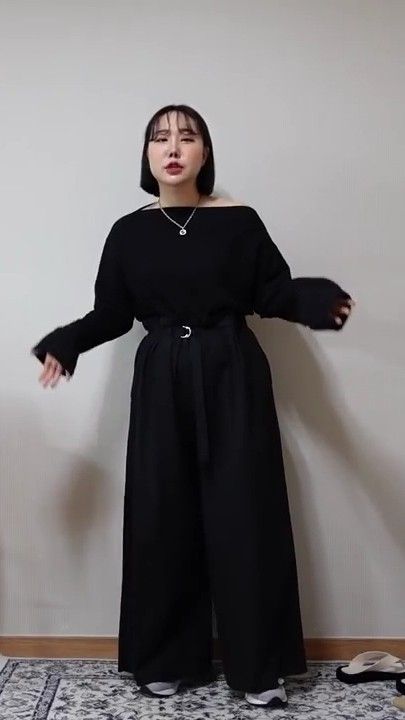 Plus Korean Fashion, Japanese Street Fashion Plus Size, Midsize Semi Formal Outfit, Classy Goth Outfits Plus Size, Plus Size Korean Fashion Women's Casual, Kpop Plus Size Outfits, Midsize Korean Fashion, Korean Big Size Fashion, Plus Size Japanese Fashion