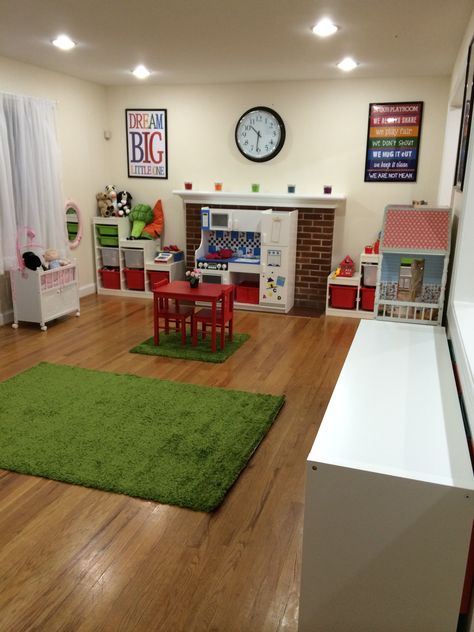 New home daycare setup (a lot of it was Pinterest inspired 😊) Home Daycare Layout, In Home Daycare Set Up, Home Daycare Decor, Home Daycare Setup, Daycare Rooms Setup, In Home Daycare Ideas, Home Daycare Rooms, Daycare Layout, Daycare Room Design