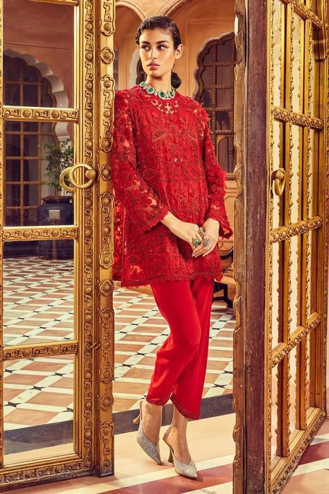 Scarlet Red Organza Embellished Short Kurta and Harem Pant Set Ridhima Bhasin, Indian Kurti Designs, Red Kurta, Floral Embellishment, Embroidered Hem, Short Kurta, Harem Pant, Red Embroidery, Embroidery Top