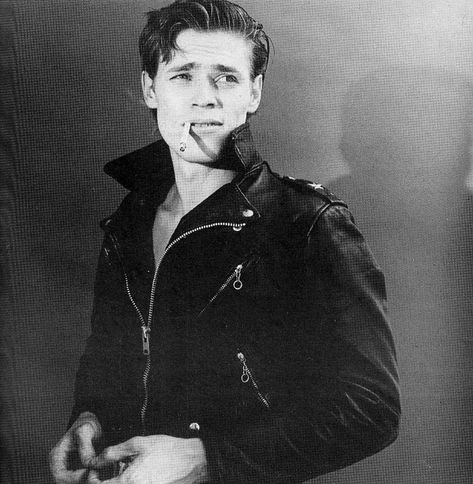 Willem Dafoe, 1981 // "There's a real wisdom to not saying a thing." Willem Dafoe, Williams James, Cartoon Tv Shows, Movies And Series, Marlon Brando, Hey Girl, Prime Video, Favorite Celebrities, Cool Kids