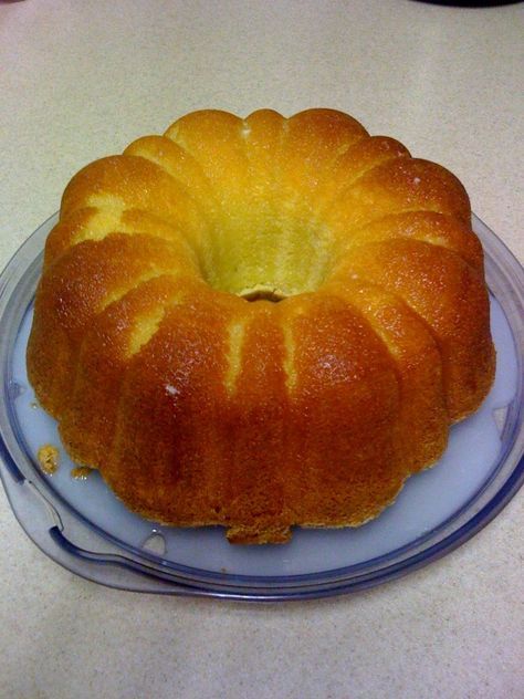 Work Desserts, Kentucky Butter Cake, Lemon Pound Cake Recipe, Bundt Cake Recipes, Lemon Cakes, Lemon Bundt Cake, Cake Rolls, Lemon Cake Recipe, Pound Cake Recipe