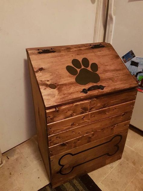 Dog Food Bin, Diy Storage Containers, Wood Container, Dog Food Storage Containers, Diy Baby Food, Diy Dog Food, Dog Food Container, Baby Food Containers, Pointer Puppies