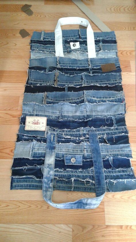 Återvinna Jeans, Artisanats Denim, Tas Denim, Jean Diy, Jean Bag, Recycled Jeans Bag, Handbag Trends, Jean Purses, Denim Crafts Diy