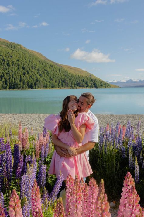 5 Dreamy Proposal Destinations in New Zealand to Begin Your Forever New Zealand Proposal, New Zealand Wedding Photography, Proposal With Flowers, Lake Proposal Ideas, Proposal Set Up, Dreamy Proposal, Lake Tekapo New Zealand, Tekapo New Zealand, Dream Proposal