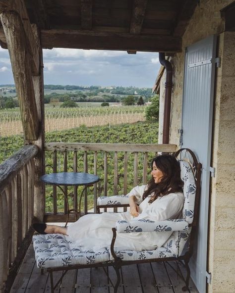 Jamie Beck on Instagram: "On Eloise’s two week school break we drove just outside of Bordeaux to stay at @maisondubreuil in the heart of Saint-Emilion - A newly luxury renovated 6 bedroom farmhouse surrounded by @closdubreuil vineyards and church steepled  small villages owned by a Texas family bringing to life southern hospitality and French history in one of the greatest wine making regions of France!   Here was the first look at Maison Dubreuil 💙  🤍 This post is sponsored by @maisondubreuil 🤍" 6 Bedroom Farmhouse, Jamie Beck, Regions Of France, School Break, St Emilion, Bedroom Farmhouse, French History, Southern Hospitality, Farmhouse Bedroom