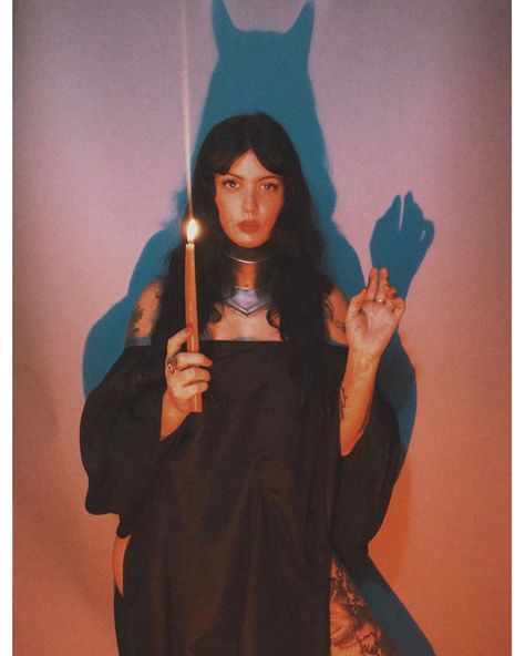 Halloween Portraits Photography, Witch Shoot, Witch Photoshoot, Halloween Shoot, Gothic Photography, Muted Palette, Halloween Photoshoot, Human Poses Reference, Photoshoot Concept