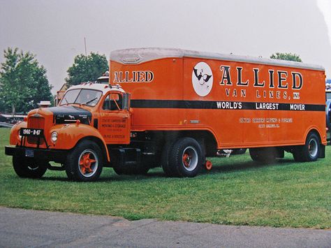 Big Mack, Moving Trucks, Old Mack Trucks, Best Truck Camper, Mack Attack, Moving Van, Old American Cars, Police Truck, Work Trucks