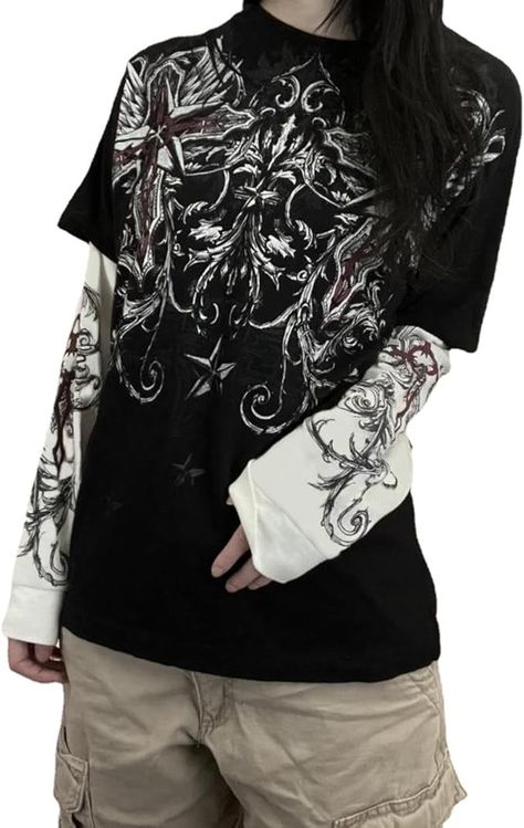 this post contains affiliate links which means i may earn a commission if u make a purchase through these links :) Gothic Tops Women, Dark Academia Aesthetic Clothes, Grunge Shirts, Estilo Emo, Y2k Goth, Grunge Clothes, Baggy T-shirt, Bauchfreies Top, Y2k Long Sleeve