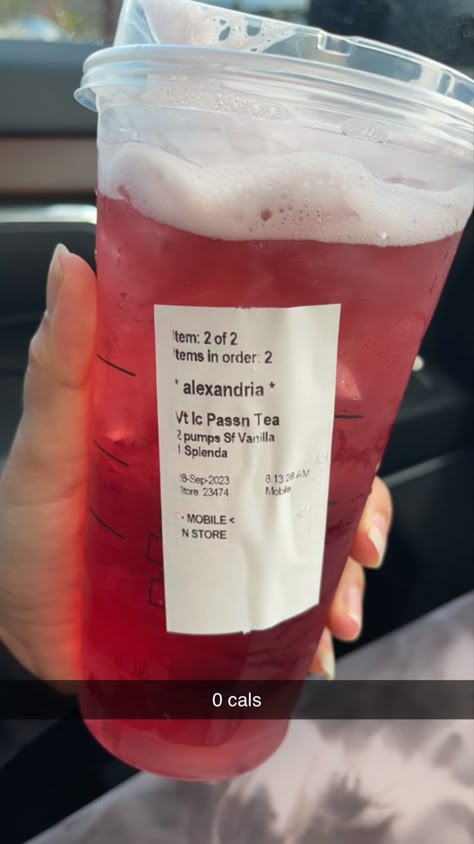 Low Cal Starbucks Refreshers, Low Calorie Dunkin Drinks, Zero Sugar Starbucks Drinks, 0 Calorie Drinks, Healthy Starbucks Food, Low Cal Starbucks Drinks, Low Calorie Starbucks, Low Cal Drinks, Almond Daughter