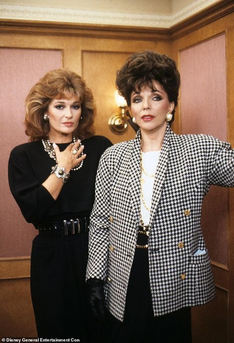 Joan Collins Dynasty, Stephanie Beacham, Denver Clan, Dynasty Tv Show, Dame Joan Collins, Dynasty Outfits, Linda Evans, Nolan Miller, Joan Collins