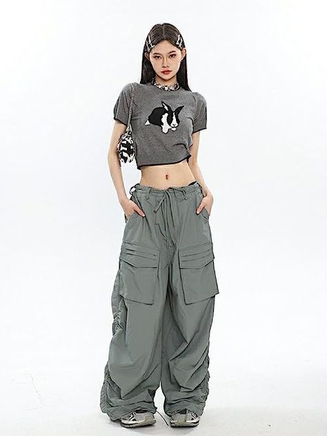 Cargo Parachute Pants, Parachute Cargo, Junior Pants, Streetwear Pants, Trendy Streetwear, Style Cargo, Boho Floral Dress, Type Of Pants, Casual Trousers