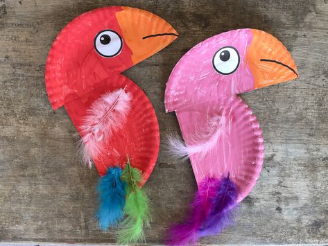 Paper Plate Parrot, Seniors Crafts, Parrot Craft, Crafts For Kids Preschool, Birds Theme, Parrot Feather, Paper Plate Crafts For Kids, Crafts For Seniors, Bird Crafts