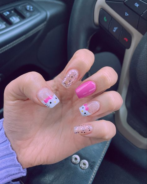 Hello Kitty Manicure Short Nails, Hello Kitty Gel Nails Short, Kids Hello Kitty Nails, Nail Designs For Kids Cute, Kids Nail Polish Ideas, Hello Kitty Nail Art Designs, Kid Nail Designs Cute, Hello Kitty Nails For Kids, Kids Nails Design