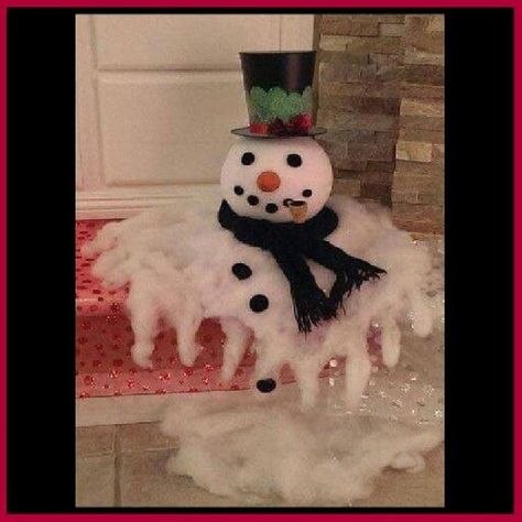 Melted Snowman Porch Decor Table Settings Holiday, Diy Snowman Decorations, Diy Schneemann, Snowman Crafts Diy, Diy Christmas Decorations For Home, Outside Christmas Decorations, Melted Snowman, Outdoor Christmas Tree, Snowman Christmas Decorations