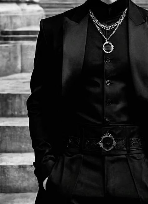 Goth Mens Fashion, Goth Outfits Men, Goth Fashion Men, Gothic Suit, Gothic Fashion Men, Gothic Style Fashion, Vintage Outfits Men, Goth Guys, Gothic Men