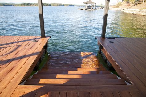 Lake House Dock, Lakehouse Ideas, Plan Chalet, Lake Keowee, Lake Dock, Lakefront Living, Lakeside Living, Haus Am See, Lake Living