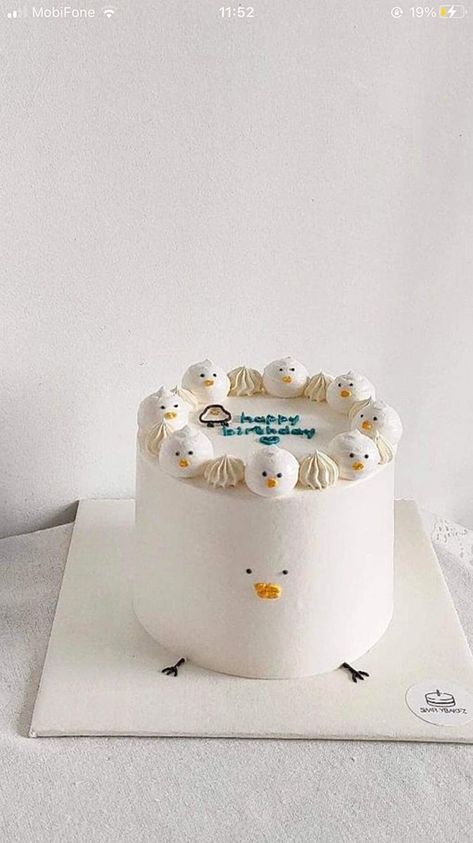 Korean 1st Birthday Cake, Birthday Cake Korean, Birth Cakes, Piggy Cake, Korean Cake, Funny Birthday Cakes, Simple Cake Designs, Mini Cakes Birthday, Cartoon Cake