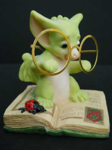 Whimsical World of Pocket Dragons*THE SCHOLAR*-Original Box-Real Musgrave Whimsical World Of Pocket Dragons, Pocket Dragon, Dragon Time, Memory Tattoos, Clay Dragons, Dragon Lady, Dragon Stuff, Decoupage Glass, Dragon's Lair