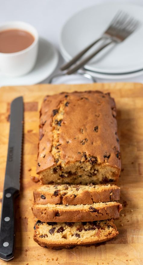 Small Fruit Cake Recipe, Fruit Loaf Cake, Fruit Loaves, Easy Fruit Cake Recipe, Light Fruit Cake Recipe, Fruit Cake Loaf, Moist Fruit Cake Recipe, Fruit Loaf Recipe, Banana Bread Recipe Easy Moist