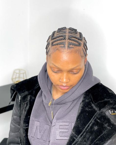 Snake Braids Black Hair, Snake Cornrows, Feed In Braids Designs, Cornrows Braids For Black Women, Feed In Braids, Weave Ponytail Hairstyles, Braided Hairdo, Feed In Braids Hairstyles, Box Braids Hairstyles For Black Women