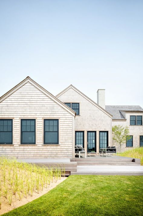 The Ultimate Nantucket Beach House Escape - Ocean Home - August-September 2017 Nantucket Beach House Exterior, Nantucket Beach House, Nantucket Style Homes, Nantucket Beach, Workshop Apd, Beach Home Interiors, Nantucket Cottage, Shingle House, Nantucket Home