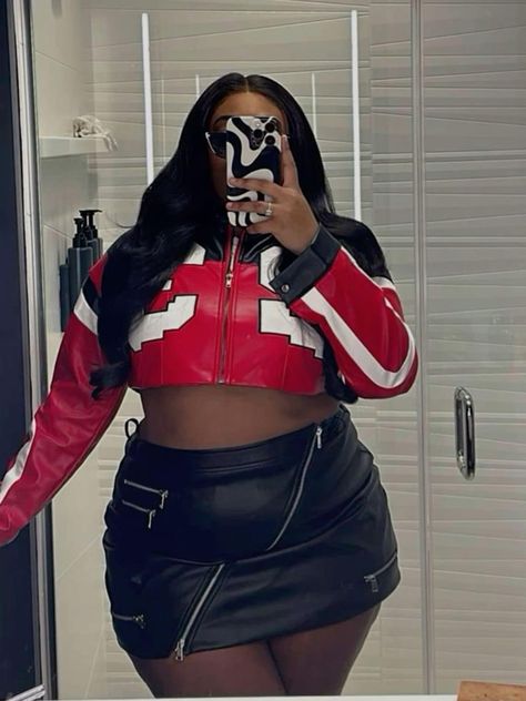 Baddie Outfits Plus Size, Plus Size Concert Outfit Ideas, Dresses Design Ideas, Plus Size Birthday Outfits, Baddies Outfit, Plus Size Baddies, Jean Shorts Outfit, Plus Size Baddie, Outfits Night Out