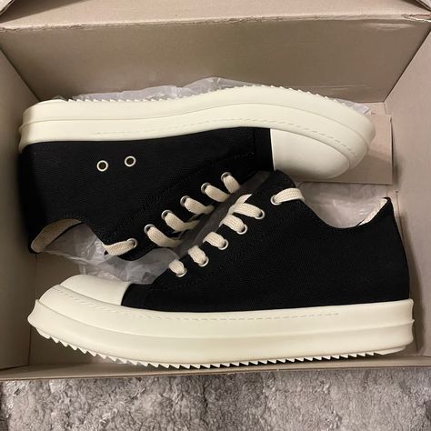 Rick Owens Drkshdw Canvas Low Sneaker Brand New Og All! Size 43/10 Low Rick Owens, Low Sneakers Outfit, Closed Toe Sandals Heels, Rick Owens Low, Rick Owens Shoes, Rick Owens Sneakers, Shoes For School, Future Wardrobe, Closed Toe Sandals