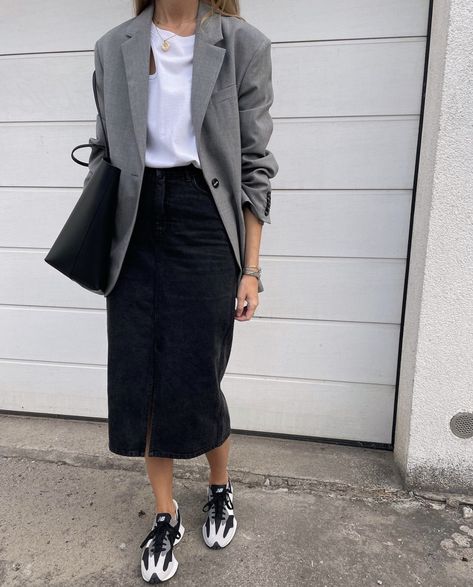 Mode Casual, Looks Street Style, Grey Blazer, 가을 패션, Fashion Mode, Looks Style, Office Outfits, Work Fashion, Black Skirt