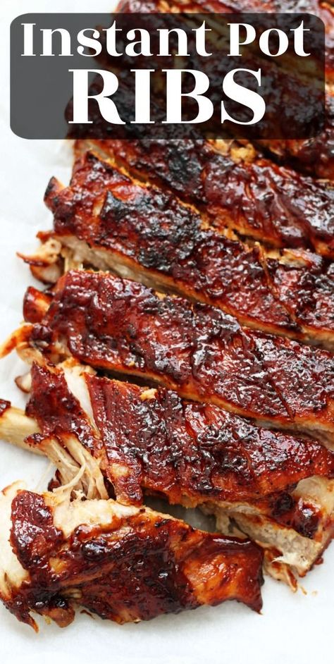 5-Ingredient Christmas Ribs made in your Instant Pot or slow cooker are sure to please! These ribs are tender, juicy and flavorful with a sticky finger-licking sauce. A perfect Christmas dinner! Instant Pot Baby Back Ribs, Pressure Cooker Ribs, Instant Pot Ribs Recipe, Instant Pot Ribs, Instapot Recipes Chicken, Slow Cooker Recipes Pork, Pork Rib Recipes, Instant Pot Pork, Back Ribs