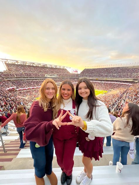 Aggie Football Game Outfit, Texas A&m Gameday Outfit, Texas A&m Outfit, Tamu Gameday Outfits, Texas A&m Game Day Outfit, Texas College, Aggie Football, College Gameday Outfits, Gameday Outfits