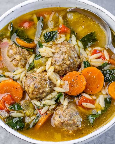 Easy Italian Wedding Soup, Soup Aesthetic, Tiny Pasta, Italian Wedding Soup Recipe, Fitness Meals, Homemade Soup Recipe, Wedding Soup, Meatball Soup, Healthy Fitness Meals