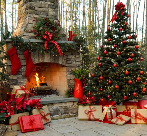 Easy Outdoor Christmas Decorations, Christmas Garden Decorations, Instagram Christmas, Christmas Garden, Christmas Fireplace, Christmas Porch, Christmas Tree Farm, Outdoor Fireplace, Boho Home