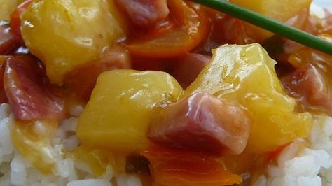 A great take on a Hawaiian-style dinner. This one's great for that leftover ham. Cubed ham sauteed with onions and pineapple in a sweet sauce. Kids love it and it's great served over rice or noodles. Pineapple Recipes Dinner, Pineapple Dinner, Ham And Pineapple, Ham Dishes, Ham Dinner, Leftover Ham Recipes, Ham Steaks, Easter Dinner Recipes, Pineapple Recipes