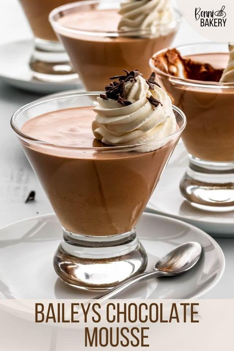 This baileys chocolate mousse is so decadent, rich and silky! It's a delicious, chocolatey dessert that is easy to make and great for dinner parties or to impress guests. This no-bake, easy dessert recipe will soon become your favourite chocolate mousse. If you are a chocolate lover then this alcoholic dessert is for you! #chocolate #chocolatedesserts #foodphotography #foodphotographer #baileys #chocolatemousse #dessert #easyrecipe #chocolaterecipes #baileysmousse #mousse #patisserie Baileys Chocolate Mousse Recipe, Baileys Chocolate Mousse, Baileys Dessert, Chocolate Baileys, Romantic Breakfast, Baileys Recipes, Bake Easy, Alcoholic Desserts, Icebox Pie