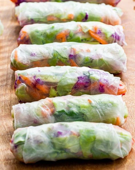 Healthy Spring Rolls Recipe, Fresh Spring Rolls Recipe, Vietnamese Fresh Spring Rolls, Healthy Spring Rolls, Homemade Peanut Sauce, Veggie Spring Rolls, Vietnamese Spring Rolls, Vegetable Spring Rolls, Fresh Spring Rolls