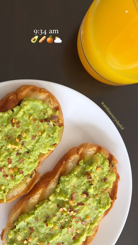 Avocado Toast Breakfast Aesthetic, Avocado Toast Instagram Story, Avacados Aesthetic, Avocado Toast Aesthetic, Aesthetic Bread, Toast Aesthetic, Avocado Toast Breakfast, Comidas Fitness, Meal Prep Clean Eating