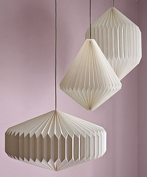 Origami Lamps. #lamps #origami #lighting Diy Origami Home, Diy Origami Home Decor, Origami Lights, Luminaria Diy, Origami Home Decor, Paper Lamps, Origami Lampshade, White Lamps, Vika Papper