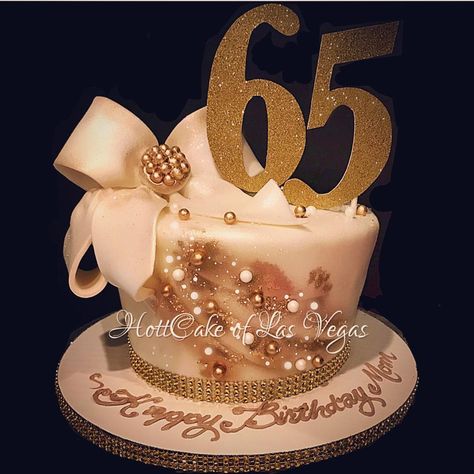 65th Birthday Cake Ideas For Women, Cake Ideas For 65 Year Old Woman, 68th Birthday Cake For Mom, Cake For 65th Birthday Woman, 65 Birthday Cake Women, 65th Birthday Cake For Women, 65th Birthday Ideas For Mom, 65th Birthday Ideas, 65th Birthday Cake