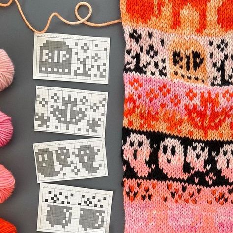 Pumpkin Knitting Chart, Halloween Knitting Patterns, Fair Isle Knitting Patterns, Colorwork Knitting, Casting On, Sock Knitting Patterns, Fox Pattern, Scream Queens, Pixel Pattern