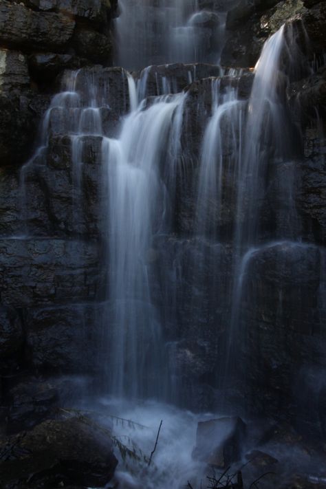 Waterfall Park..This waterfall is located along a trail in Waterfall Park in Independence, Missouri. Waterfall Park is located across an 18-acre lake from Bass Pro Shops Travel Missouri, Missouri Hiking, Branson Missouri Vacation, Waterfall Park, Branson Vacation, Independence Missouri, Missouri Travel, Vacay Ideas, Hiding In Plain Sight