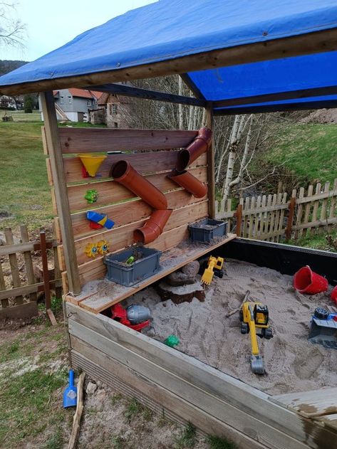 Costco Pool Ideas, Outdoor Sandpit Ideas, Diy Sandpit, Sandbox Ideas, Kids Outdoor Spaces, Backyard Sandbox, Diy Sandbox, Outdoor Kids Play Area, Kids Yard