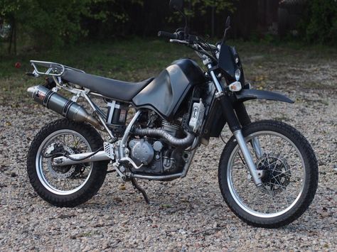 Survival Motorcycle, Klr 650 Custom, Sr 500, Motorcycle Ideas, Moto Scrambler, Klr 650, Dual Sport Motorcycle, Cafe Racing, Biker Art